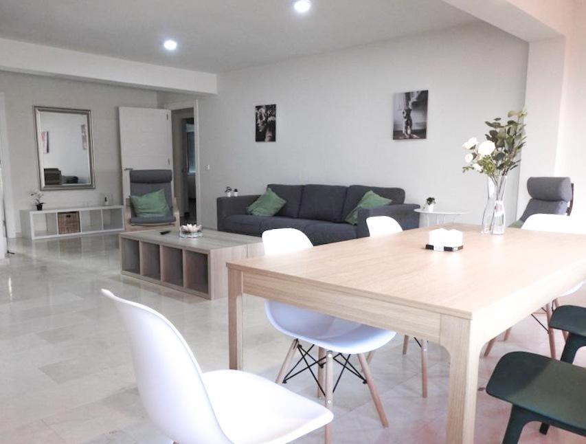 Carihuela Beach Suite Apartment Torremolinos Buitenkant foto