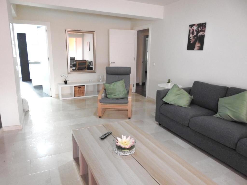 Carihuela Beach Suite Apartment Torremolinos Buitenkant foto